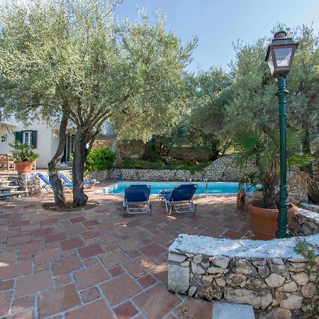 Agios Nikitas Villas Esterno foto