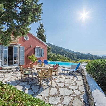 Agios Nikitas Villas Esterno foto