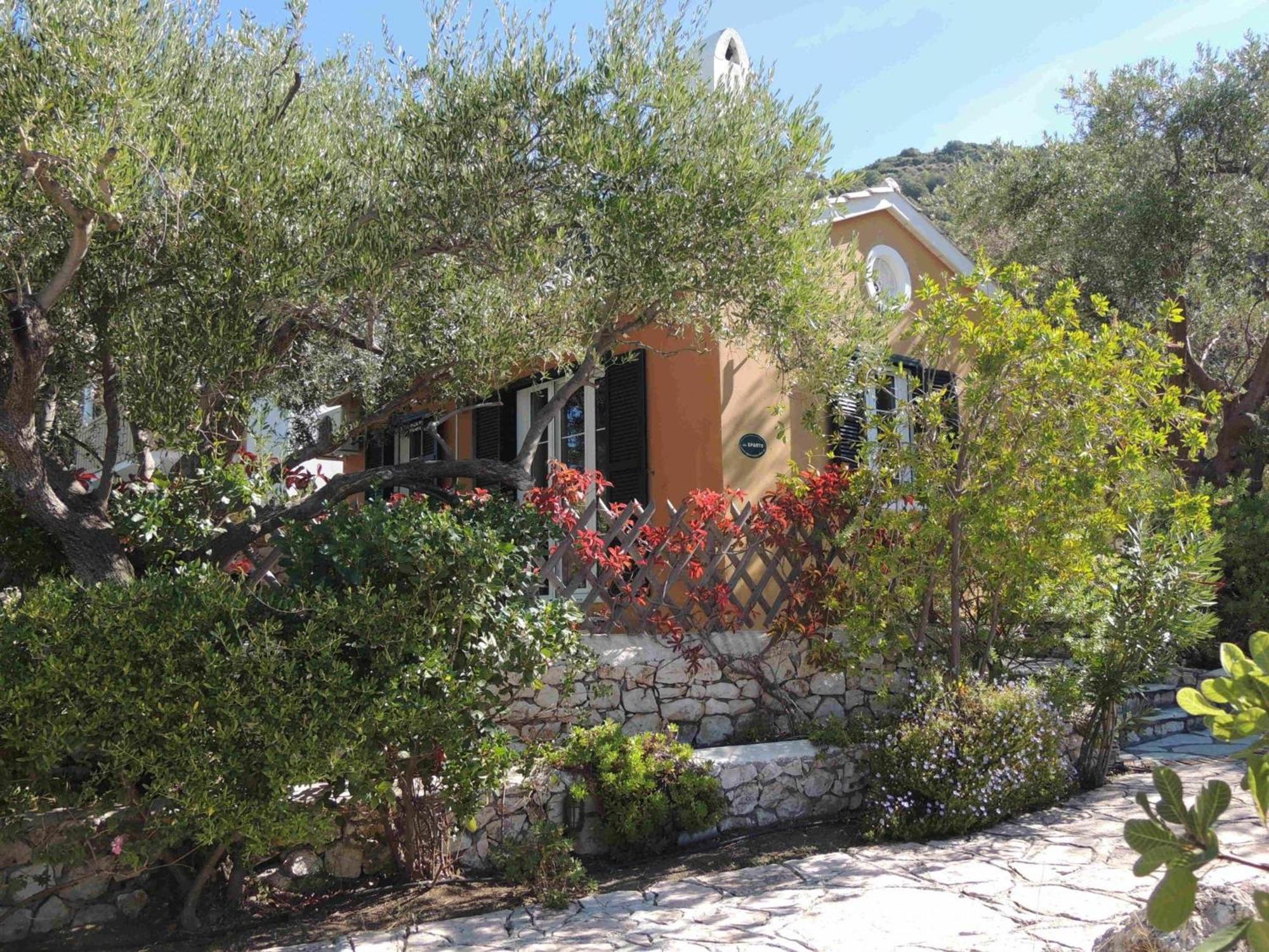 Agios Nikitas Villas Esterno foto