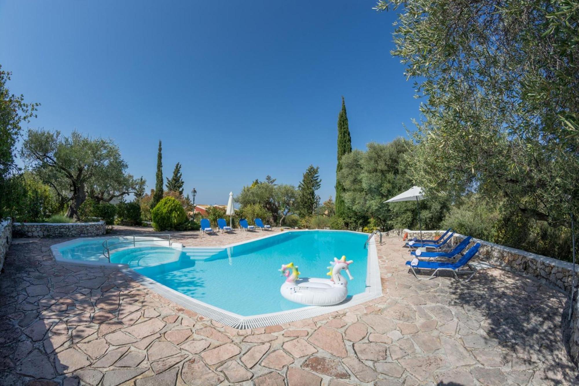 Agios Nikitas Villas Esterno foto